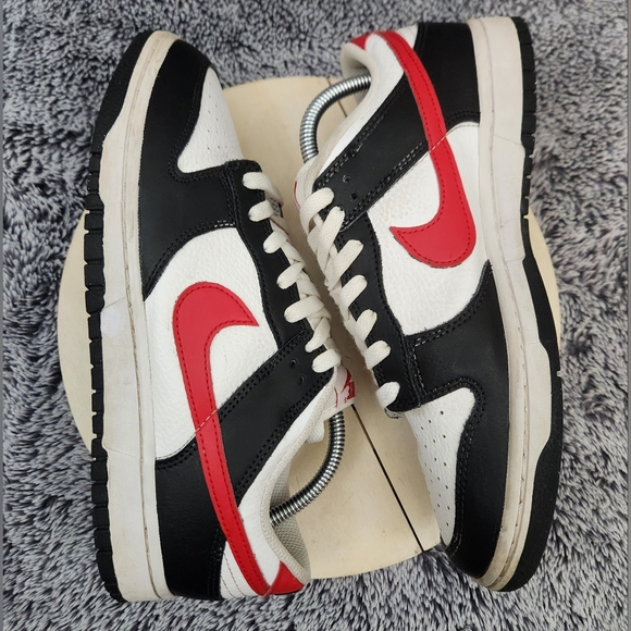 Nike Dunk Low Retro Red Swoosh Panda Shoes Men's Size 9 - Picture 5 of 9